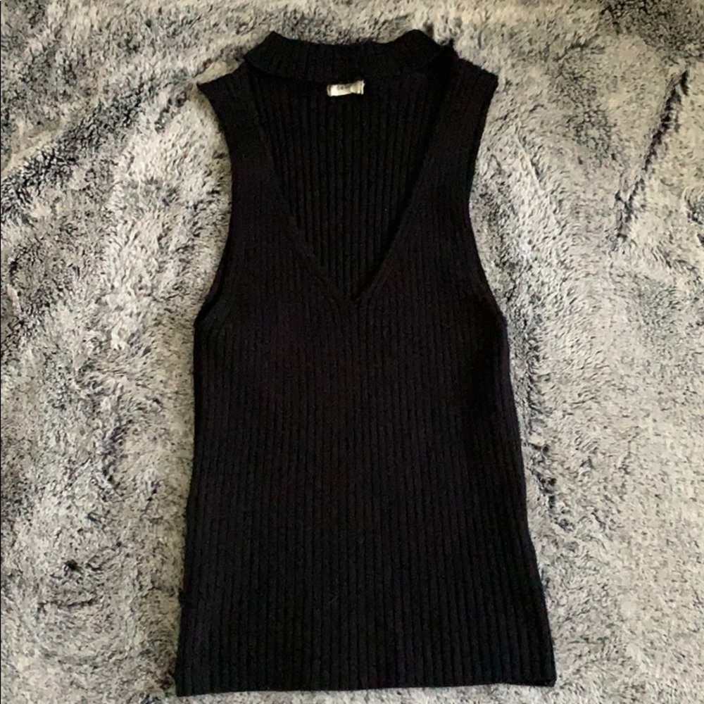 Black Tank Ribbed Sweater - Picture 2 of 4